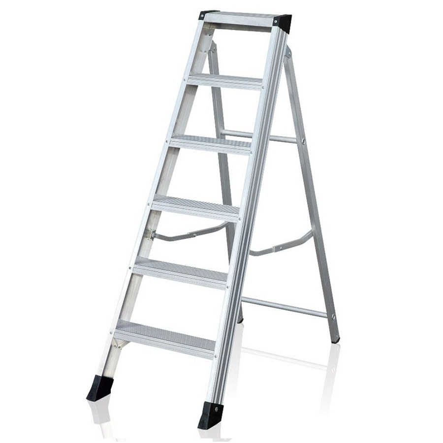 Swingback Step Ladders